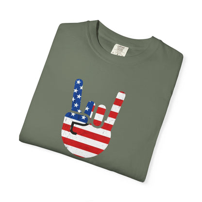 USA Rocks! Flag Hand Gesture T-Shirt