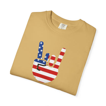 USA Rocks! Flag Hand Gesture T-Shirt