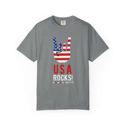 USA Rocks! Flag Hand Gesture T-Shirt